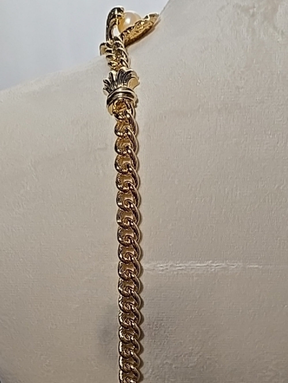 IVANA Oyster Shell Pearl Gold Tone Cuban Link  Pendant Necklace - Picture 7 of 9